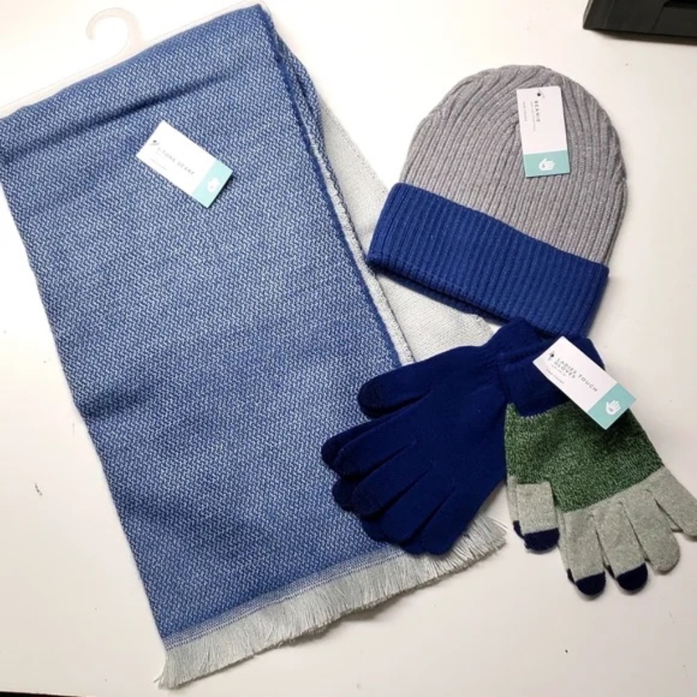NEW! 4 Piece Winter Wearables Bundle Set, Blue - Scarf, Hat, 2 Gloves